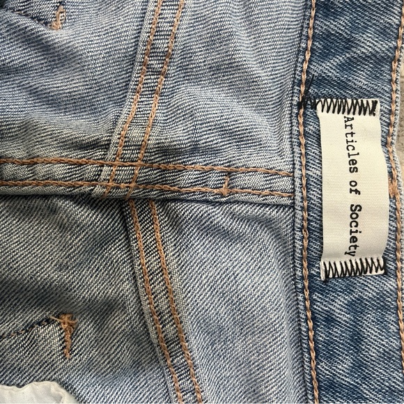 Articles of Society Rene distressed boyfriend jean - Picture 7 of 7